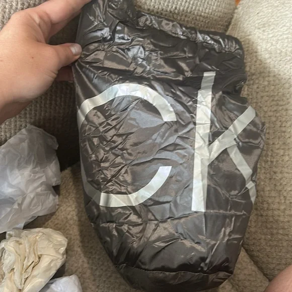 🤑BUNDLE ONLY🤑🩶Calvin Klein Metallic Gray & Silver Drawstring Bag - Picture 2 of 7